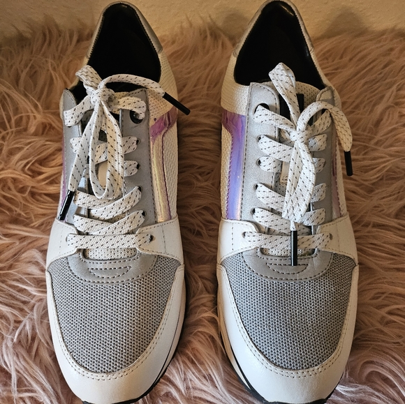 MICHAEL KORS MK Iridescent Tennis Shoes Sneakers Size Women's 8 Worn Once - Picture 6 of 8